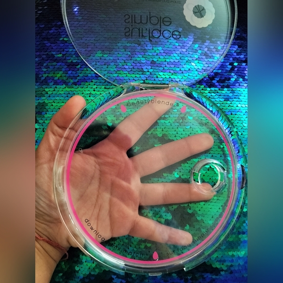 Beauty blender surface simple transparent makeup mixing palette with wand - Picture 3 of 4